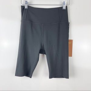 NEW Girlfriend Collective Float Seamless High-Rise Bike Shorts Sz Medium